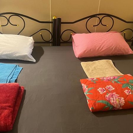 W District Hostel Бангкок Екстер'єр фото