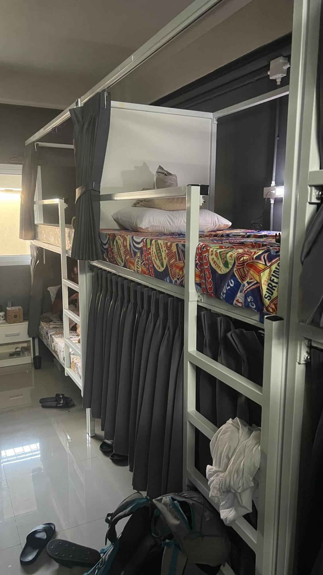 W District Hostel Бангкок Екстер'єр фото