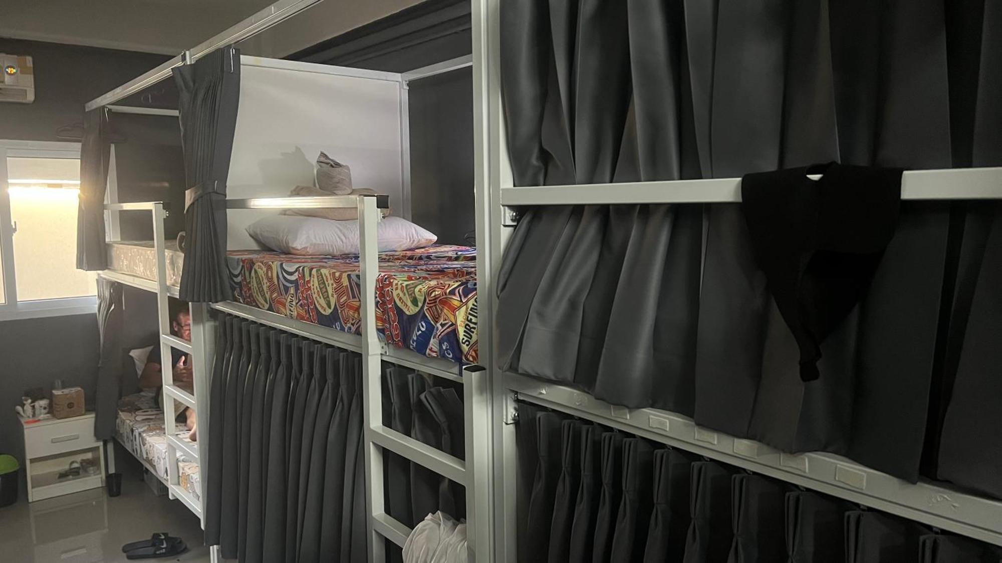 W District Hostel Бангкок Екстер'єр фото